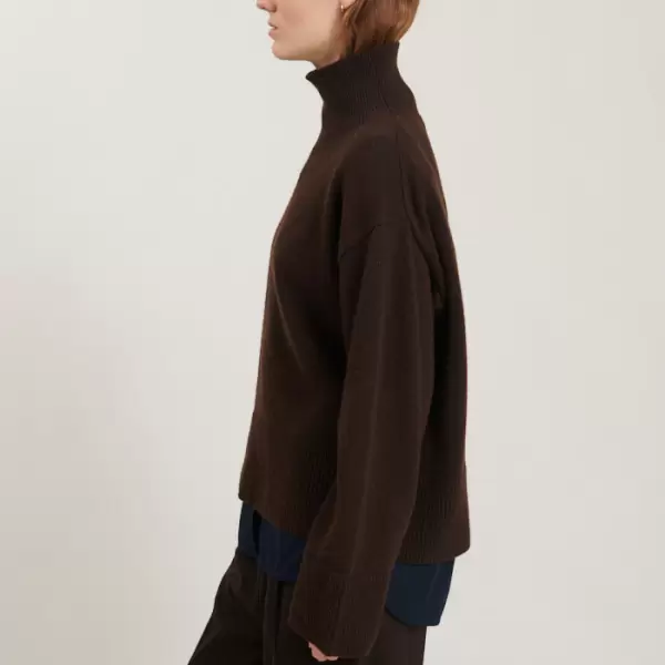 Basic Apparel - Cady T-Neck, Chocolate Torte