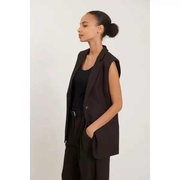 Basic Apparel - Marjorie Long Vest, Chokolate Torte