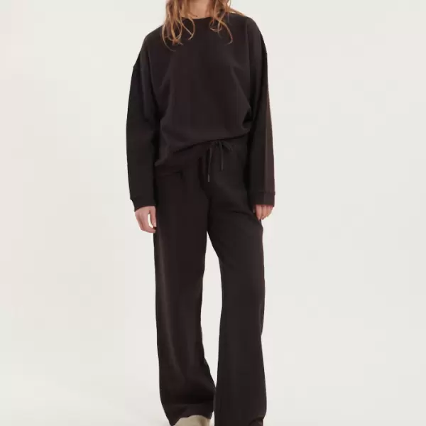 Basic Apparel - Sweat Pants Kat, Chocolate Torte