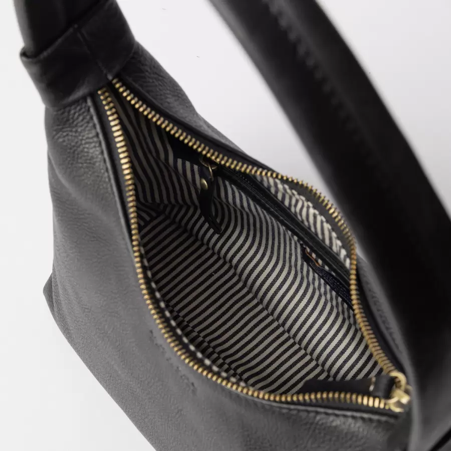 O My Bag - Skuldertaske Nora, Black Soft Grain Leather