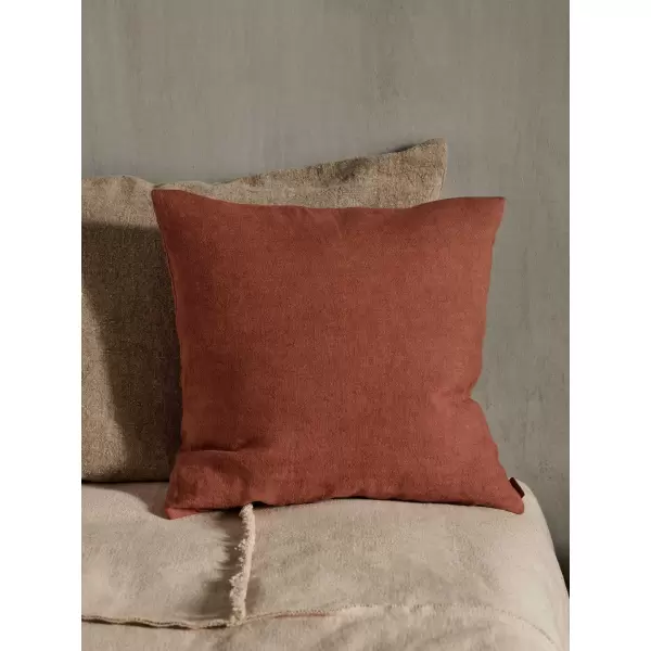 ferm LIVING - Pude Heavy Linen, Berry Red